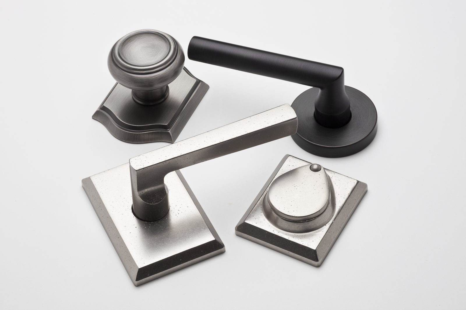 Baldwin rustic collection knob, lever and pull in mixed finishes